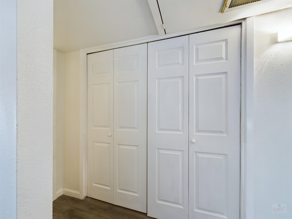 2124 Burton Dr - Photo 19