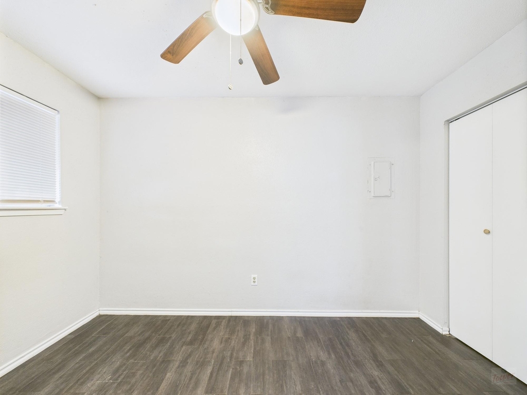1840 Burton Dr - Photo 14