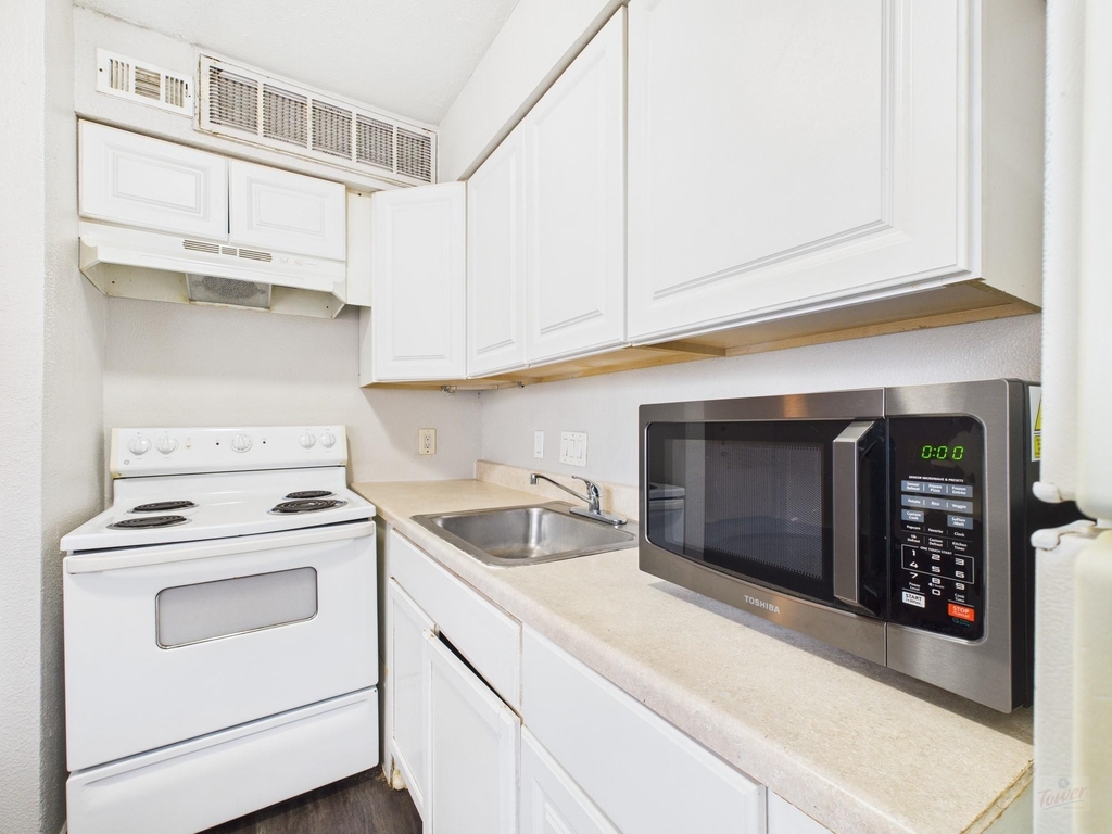 1840 Burton Dr - Photo 8