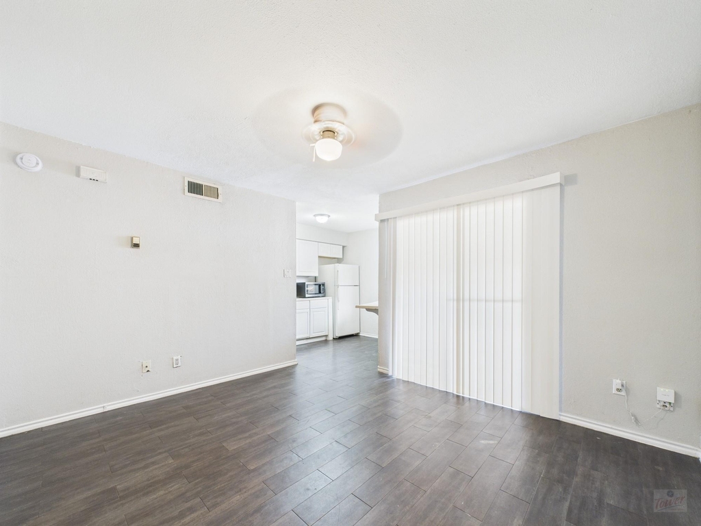 1840 Burton Dr - Photo 0