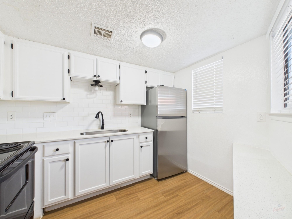 2500 Burleson Rd - Photo 6