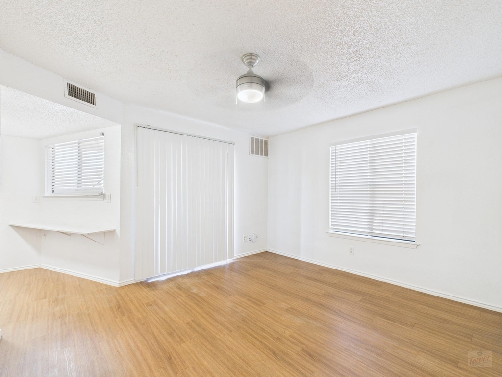 2500 Burleson Rd - Photo 3