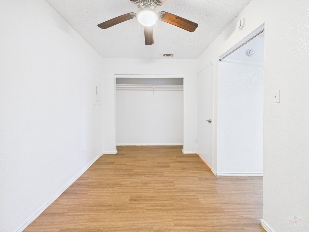 2500 Burleson Rd - Photo 12