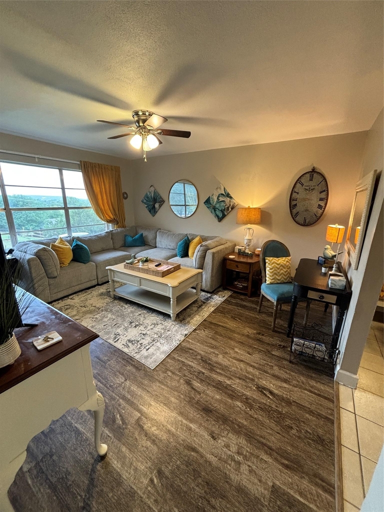 1307 Sherry Ln - Photo 25