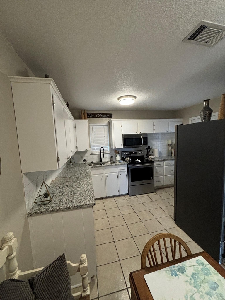 1307 Sherry Ln - Photo 18