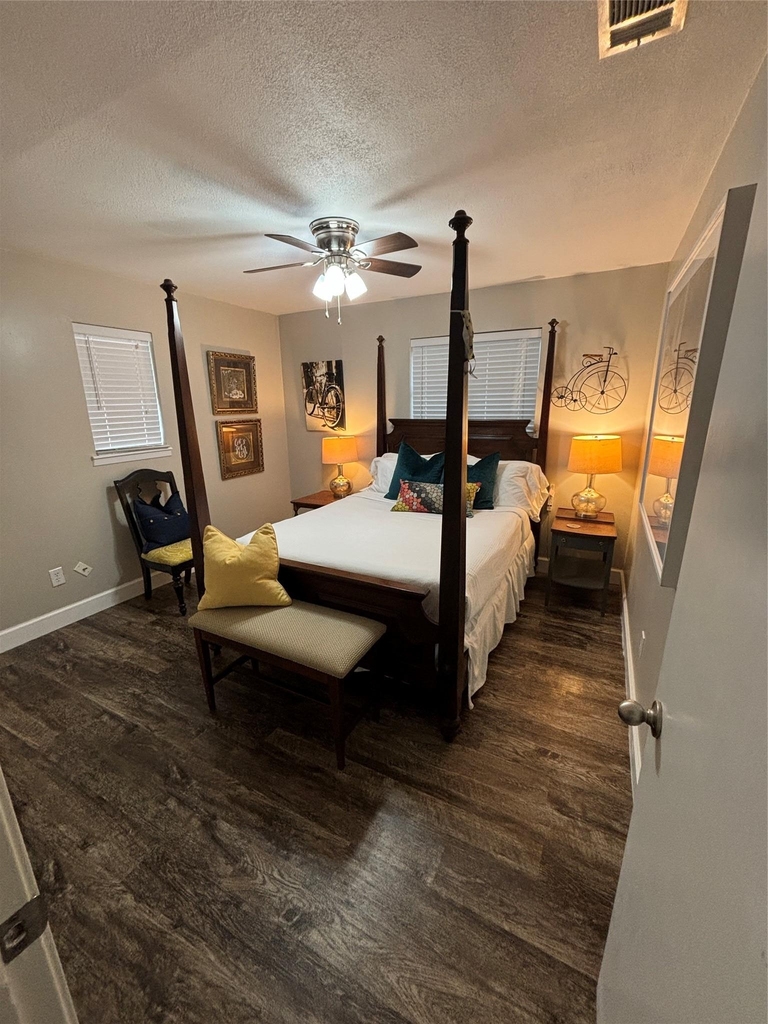 1307 Sherry Ln - Photo 4