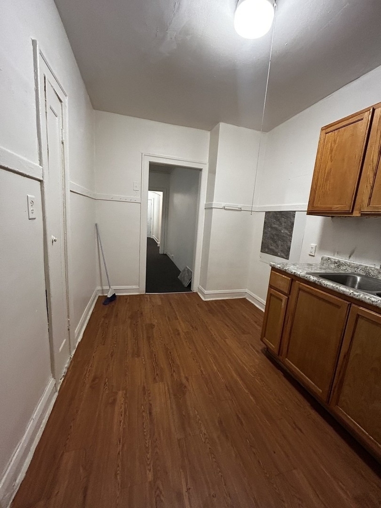 209 N Kolmar Avenue - Photo 1