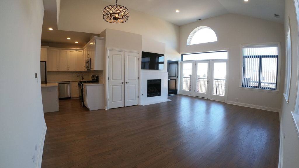 1701 W Chicago Avenue - Photo 2