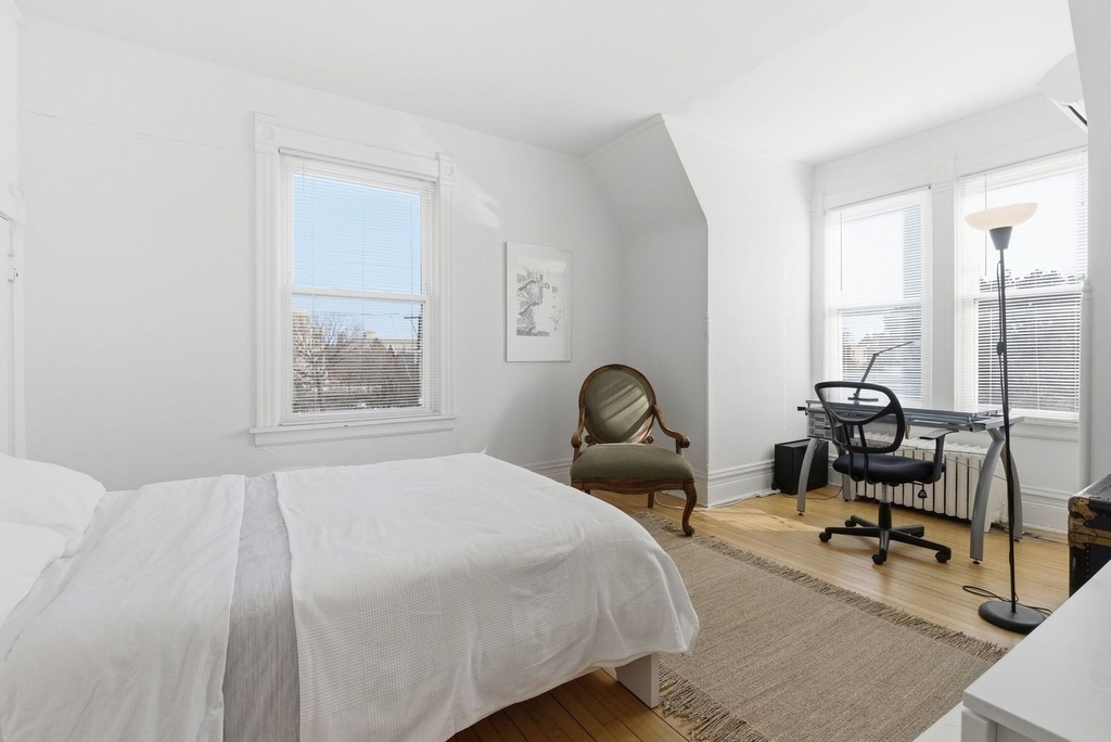 2001 Orrington Avenue - Photo 42