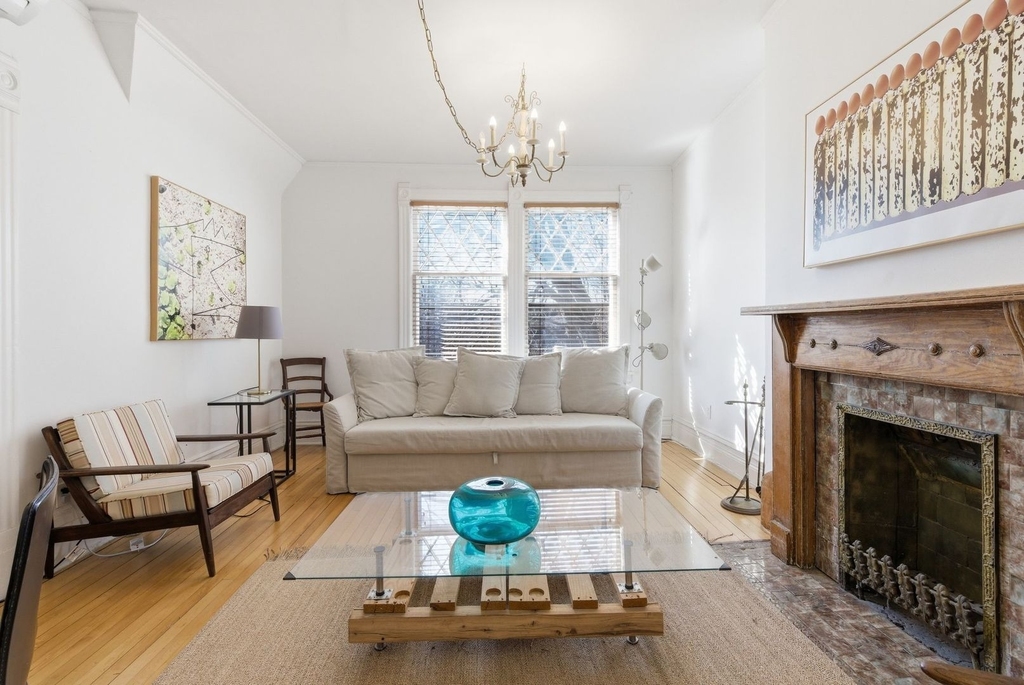 2001 Orrington Avenue - Photo 38