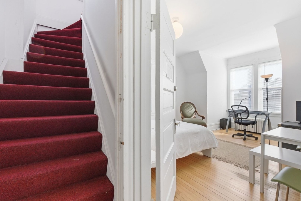 2001 Orrington Avenue - Photo 45