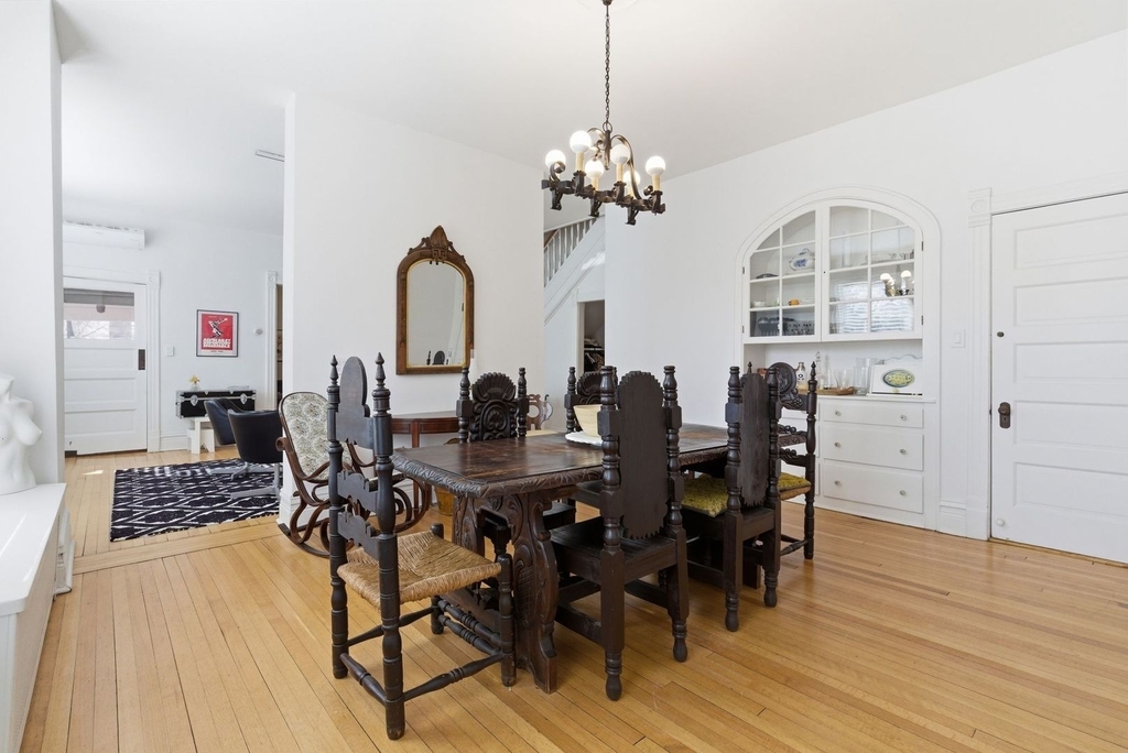 2001 Orrington Avenue - Photo 9
