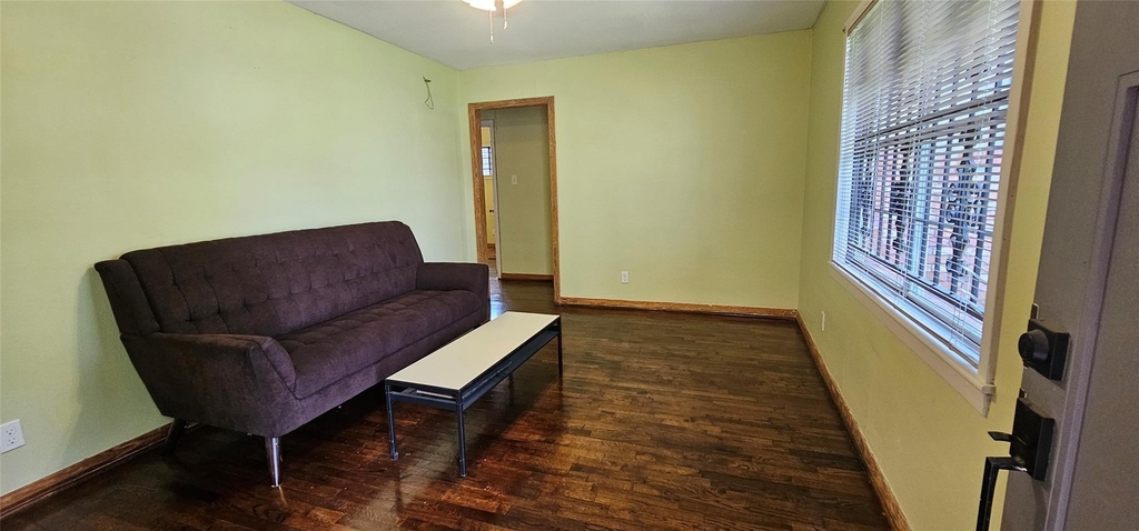 3610 Dennis Street - Photo 4