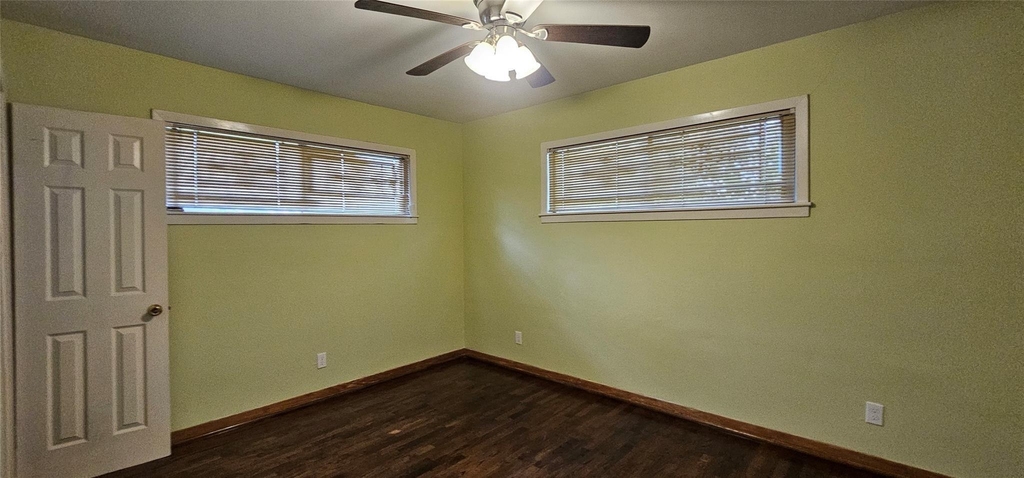 3610 Dennis Street - Photo 6