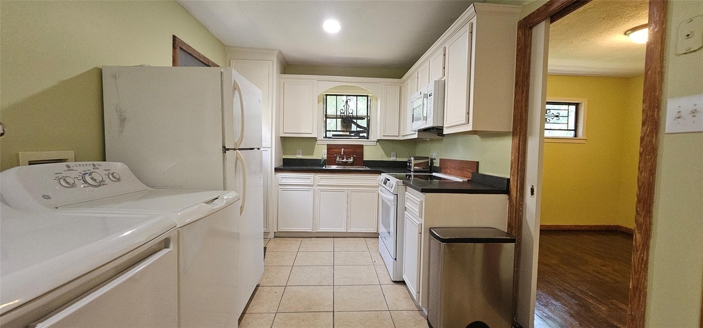 3610 Dennis Street - Photo 5