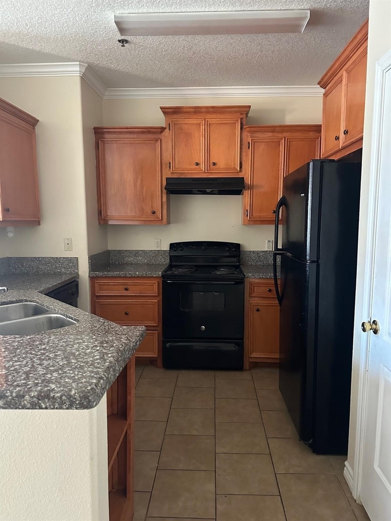 107 Oak Park Drive - Photo 3