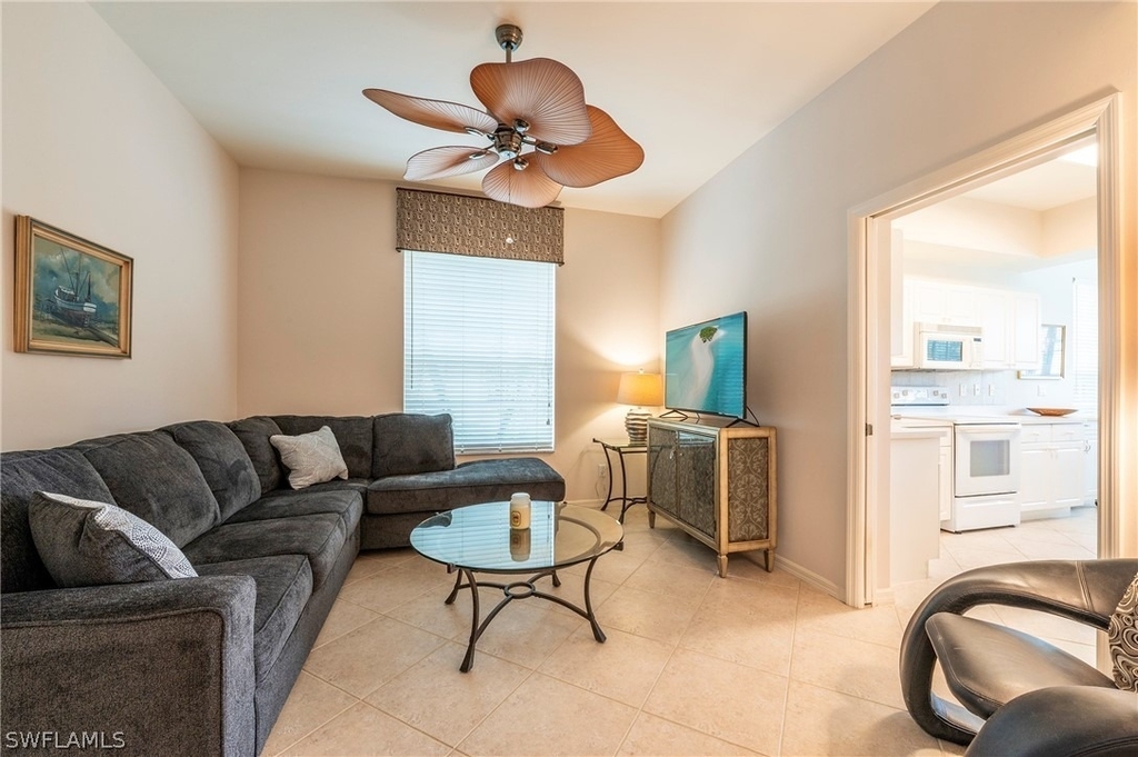 15150 Royal Windsor Lane - Photo 13