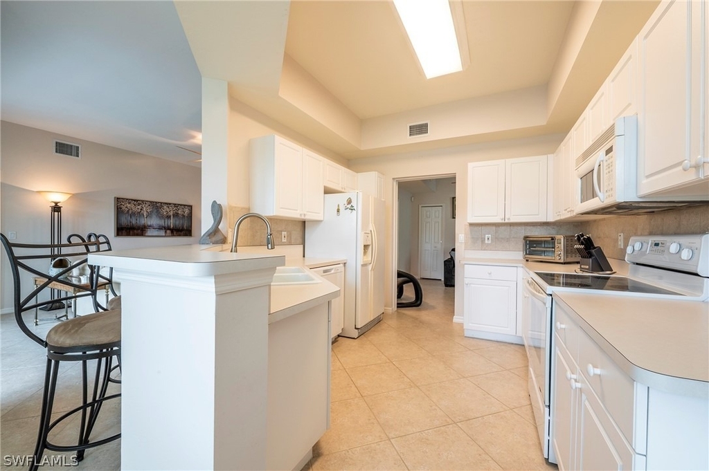 15150 Royal Windsor Lane - Photo 8