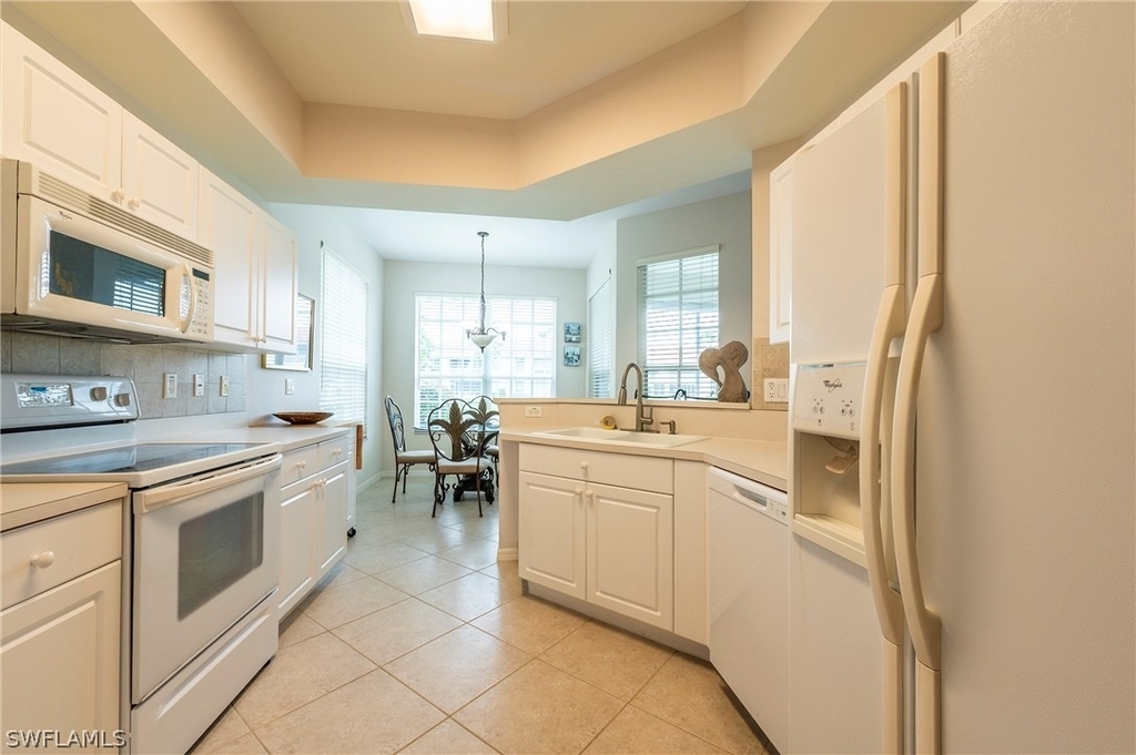 15150 Royal Windsor Lane - Photo 11