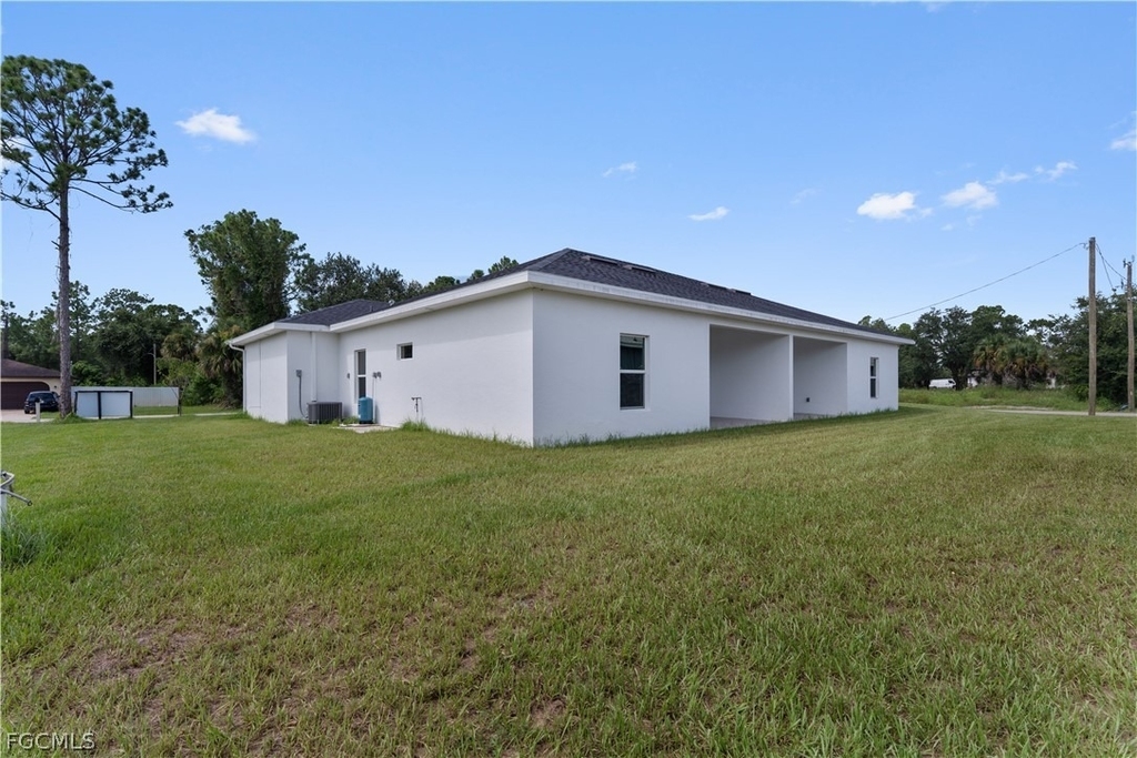 1601 E 7th Street - Photo 24