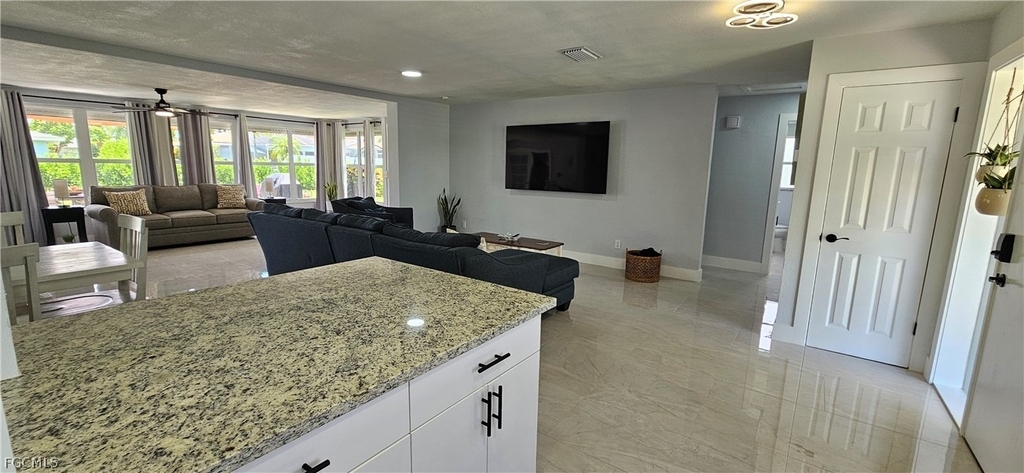 251 Se 46th Street - Photo 21