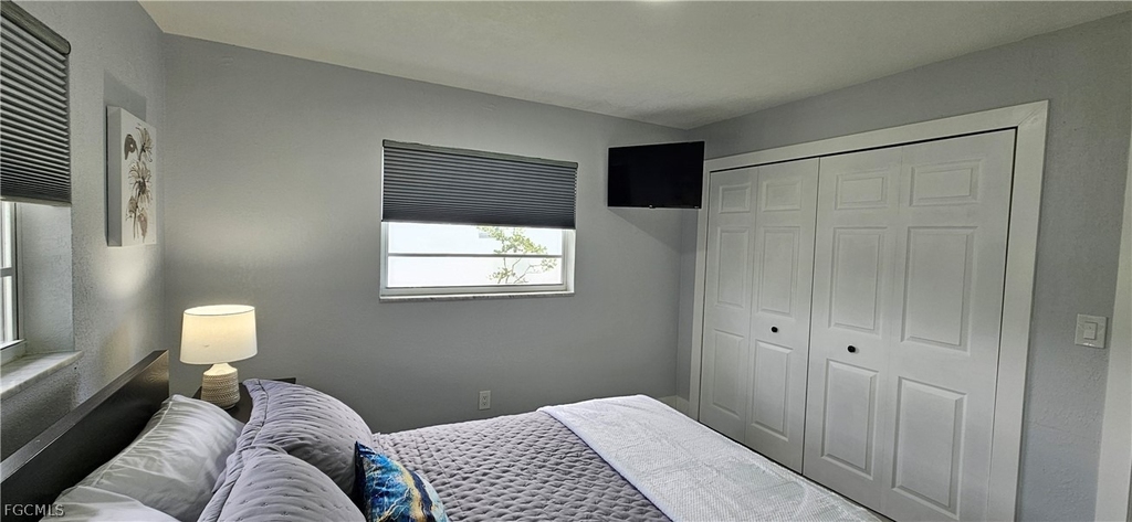 251 Se 46th Street - Photo 7