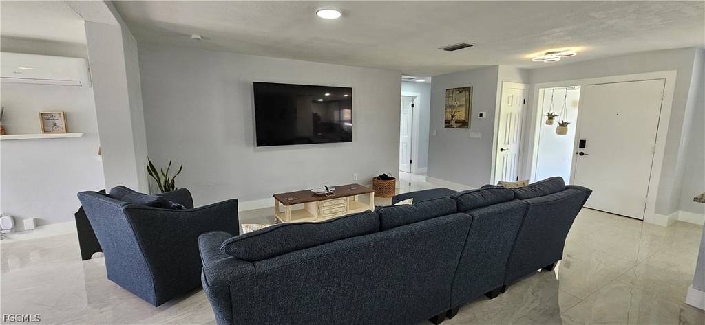 251 Se 46th Street - Photo 26