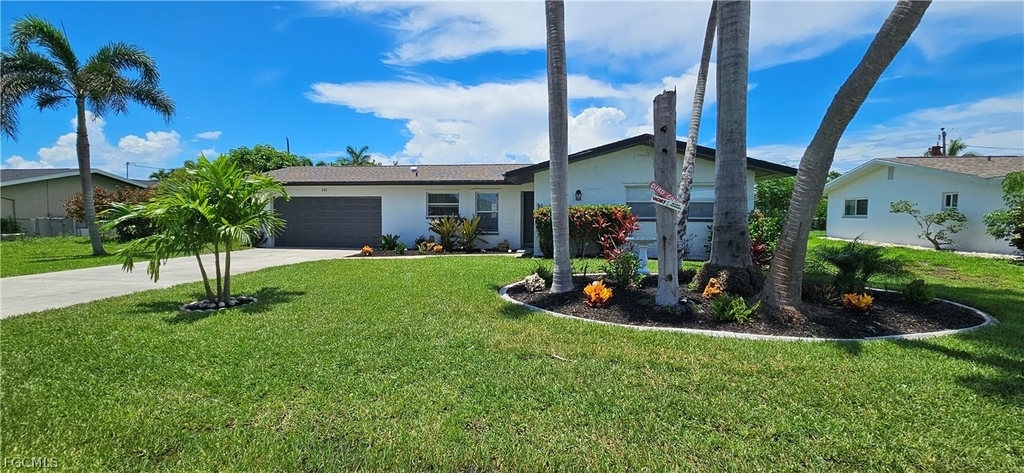 251 Se 46th Street - Photo 0
