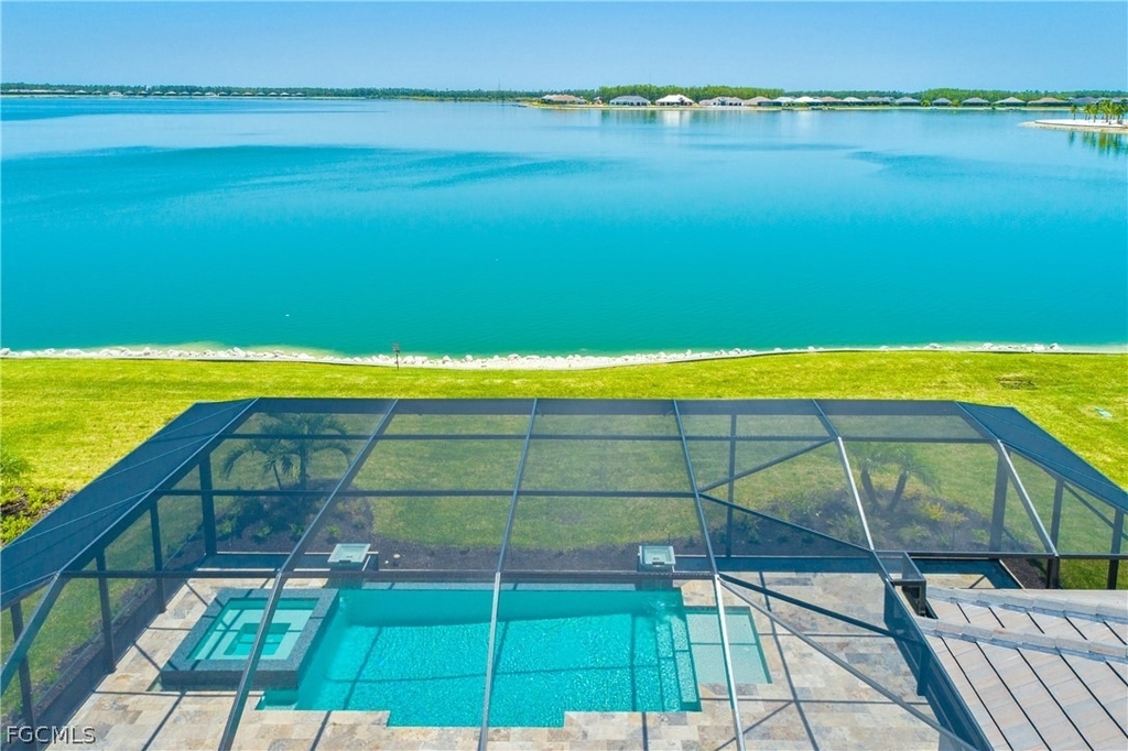 18837 Wildblue Boulevard - Photo 3