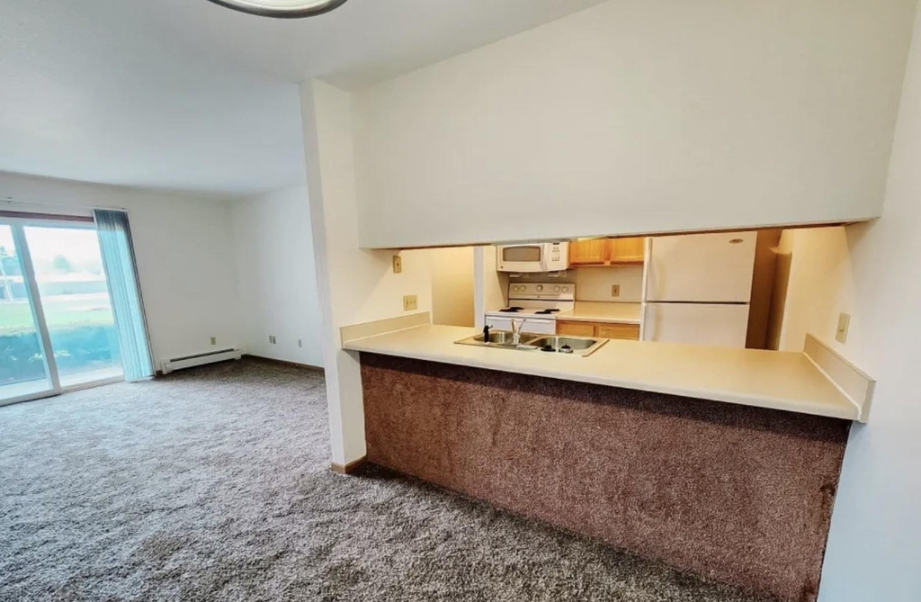 125 W Harrington Road - Photo 3