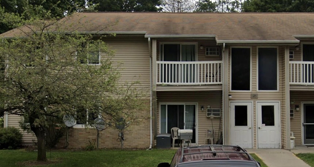 125 W Harrington Road - Photo 2