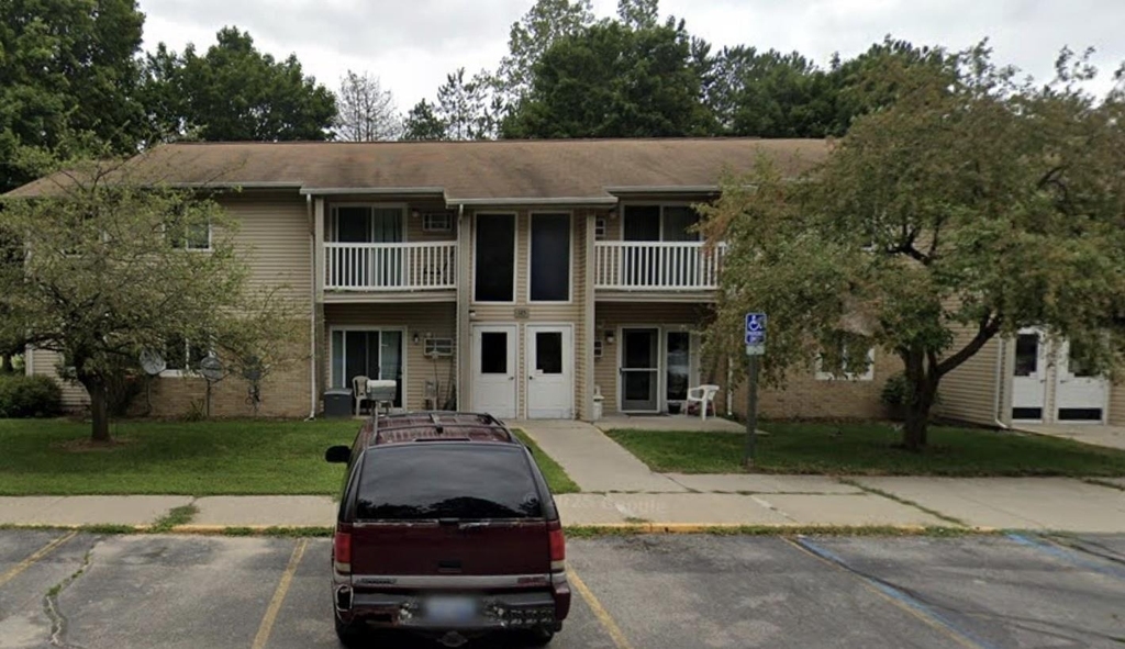 125 W Harrington Road - Photo 1