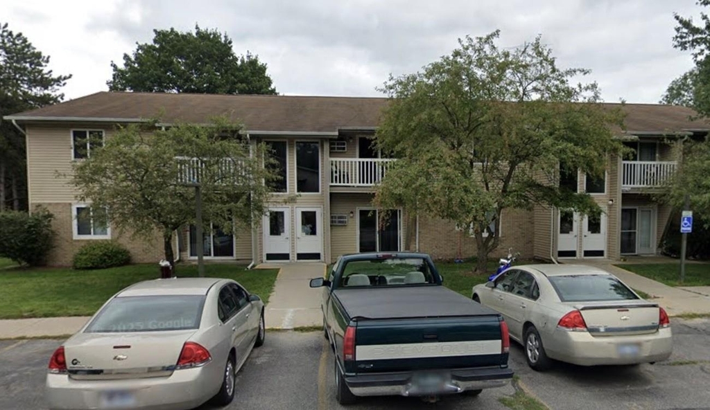 125 W Harrington Road - Photo 0