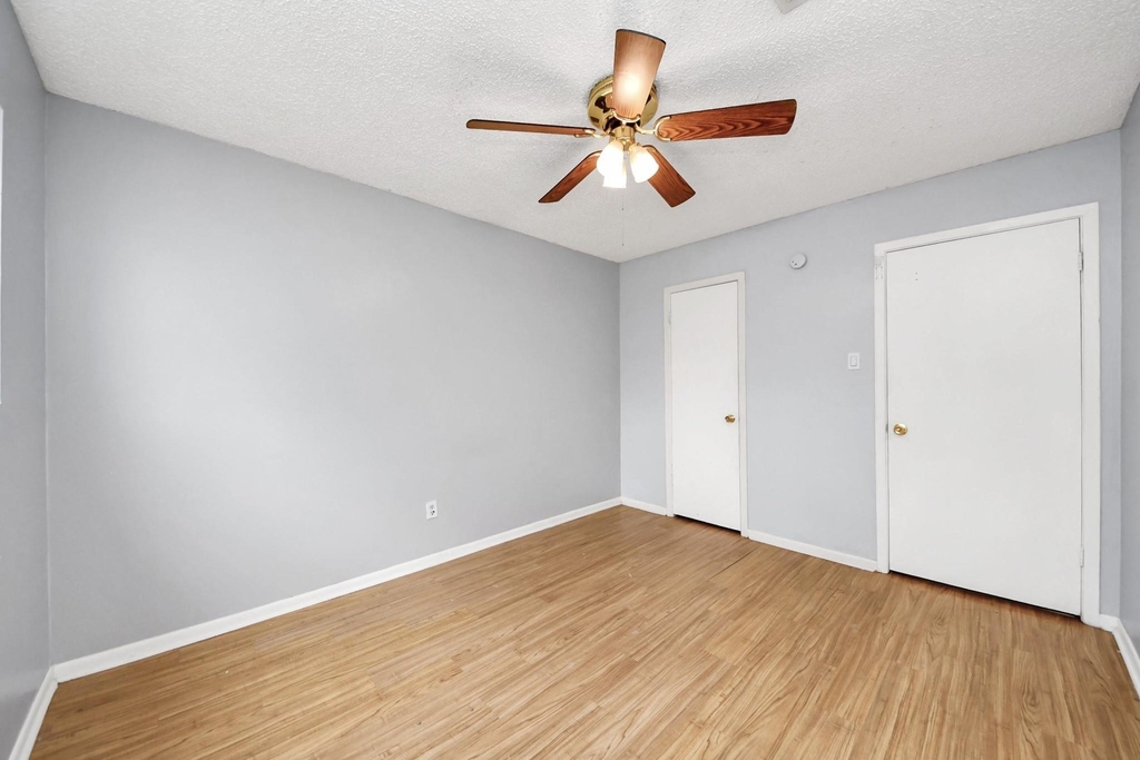 1006 Perry Street - Photo 35