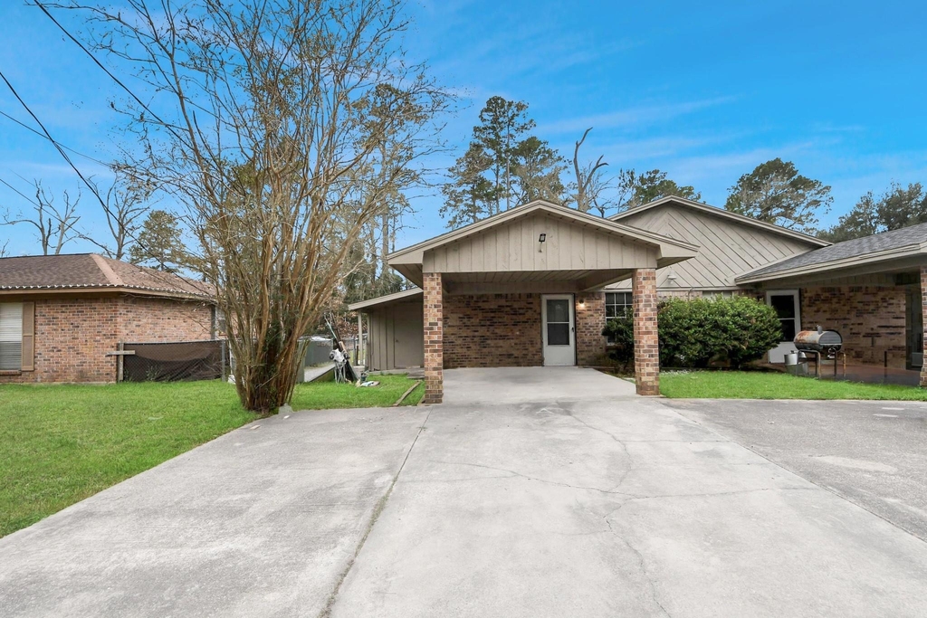 1006 Perry Street - Photo 0
