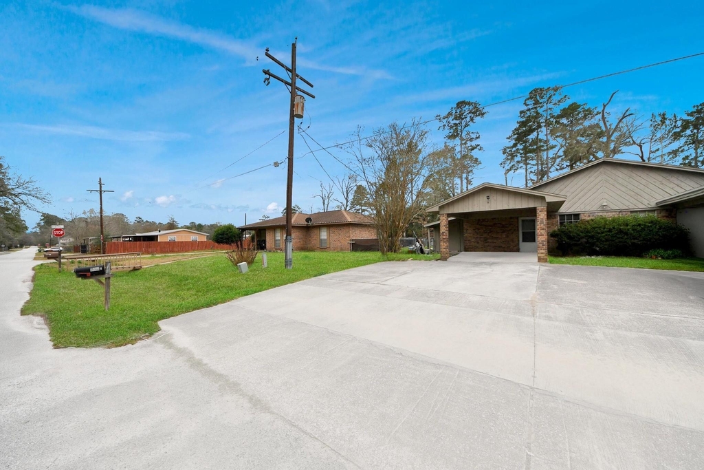 1006 Perry Street - Photo 5