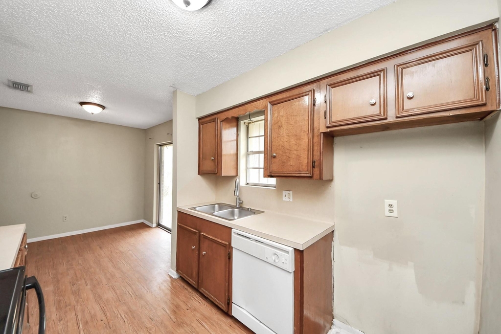 1006 Perry Street - Photo 22