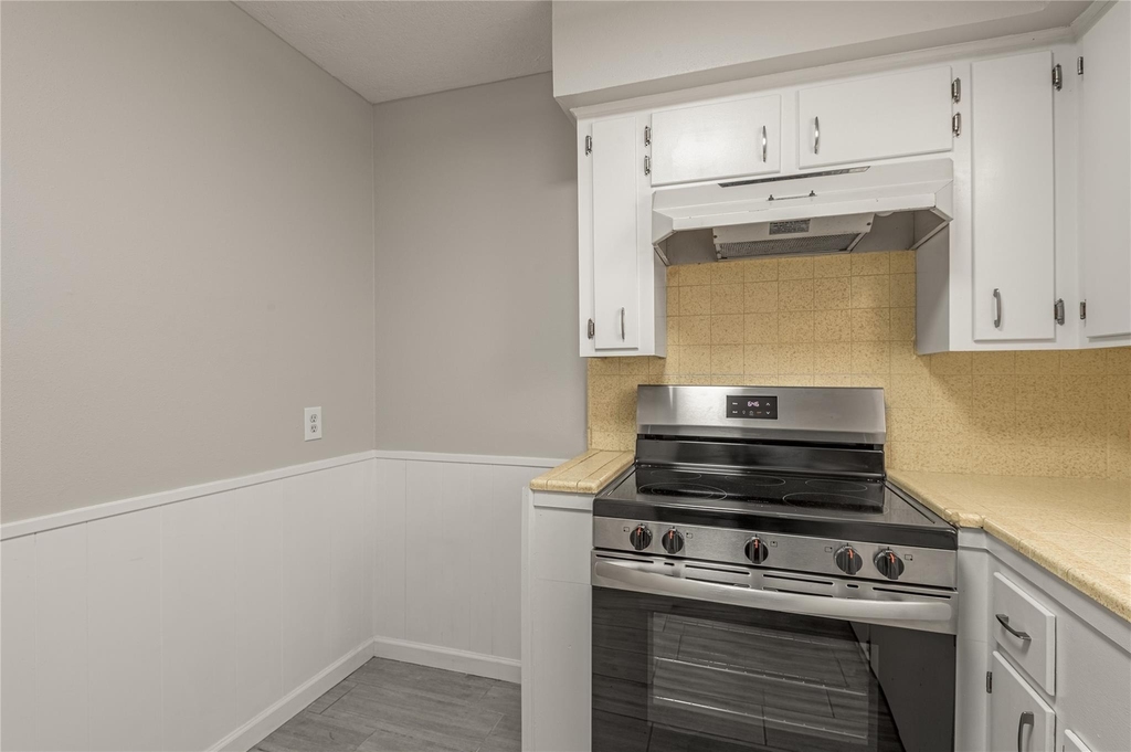 818 University Avenue - Photo 7