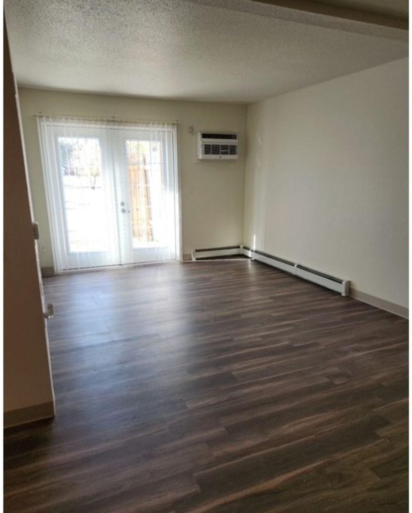 654 S Westwood Avenue - Photo 15