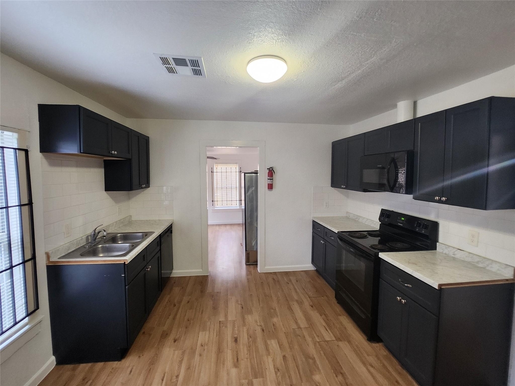 3206 Anita Street - Photo 3