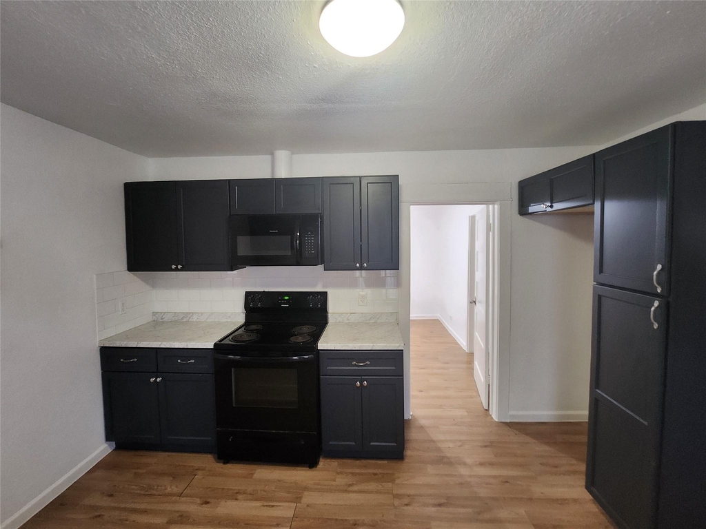 3206 Anita Street - Photo 2