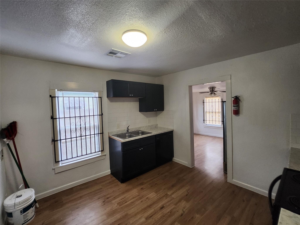 3206 Anita Street - Photo 1