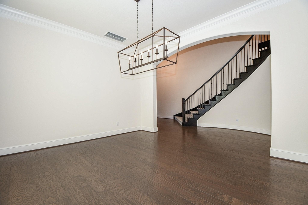 8526 Tombron Grove Road - Photo 5