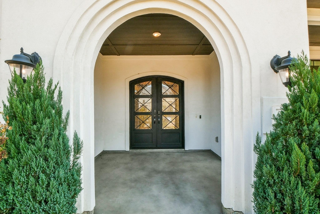8526 Tombron Grove Road - Photo 2