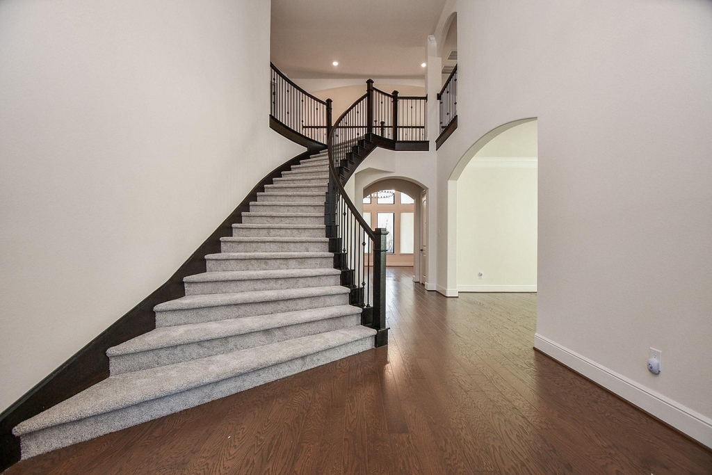 8526 Tombron Grove Road - Photo 3