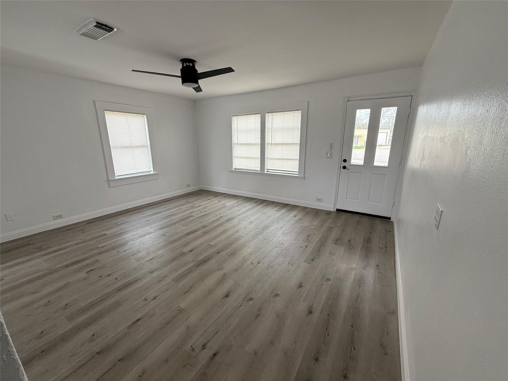 4114 Victoria Avenue - Photo 16