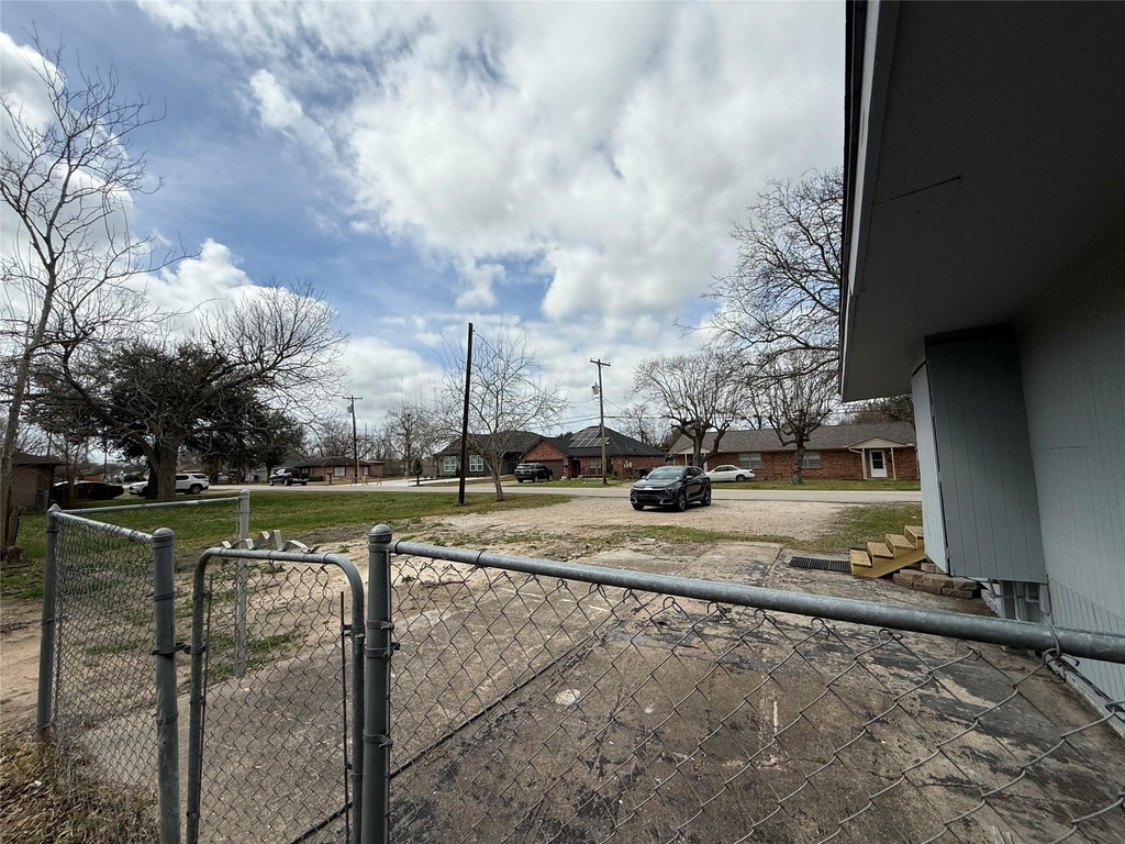 4114 Victoria Avenue - Photo 6