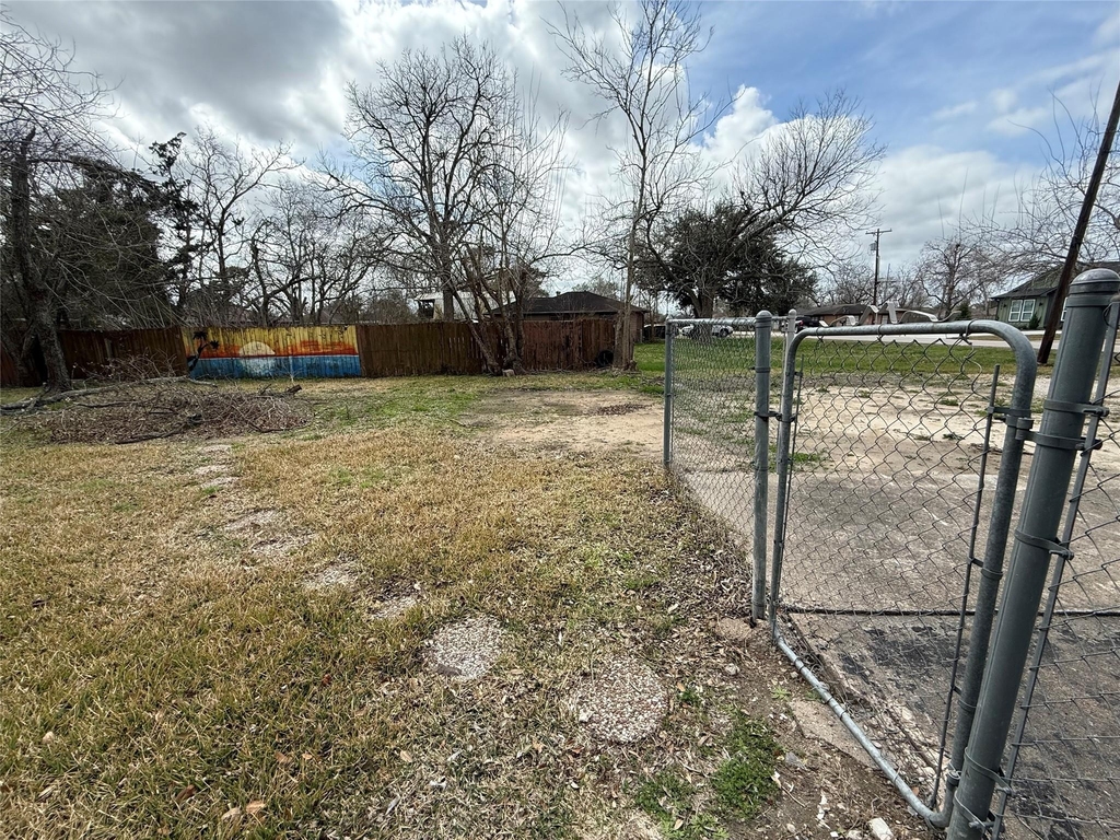 4114 Victoria Avenue - Photo 7