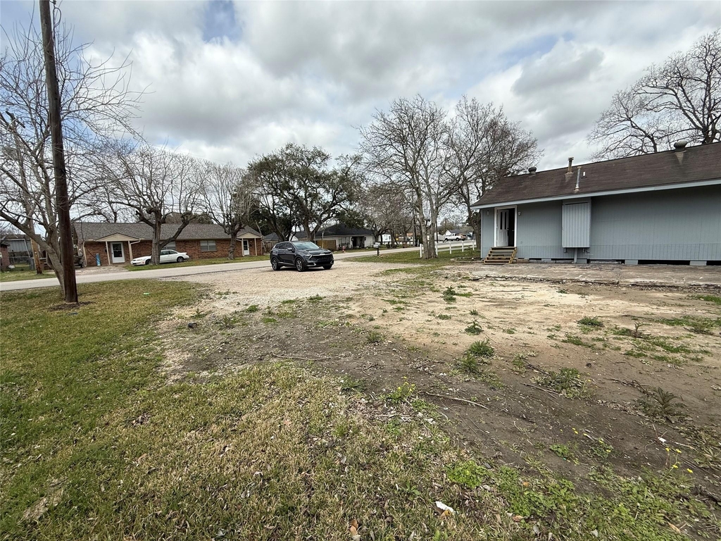 4114 Victoria Avenue - Photo 4