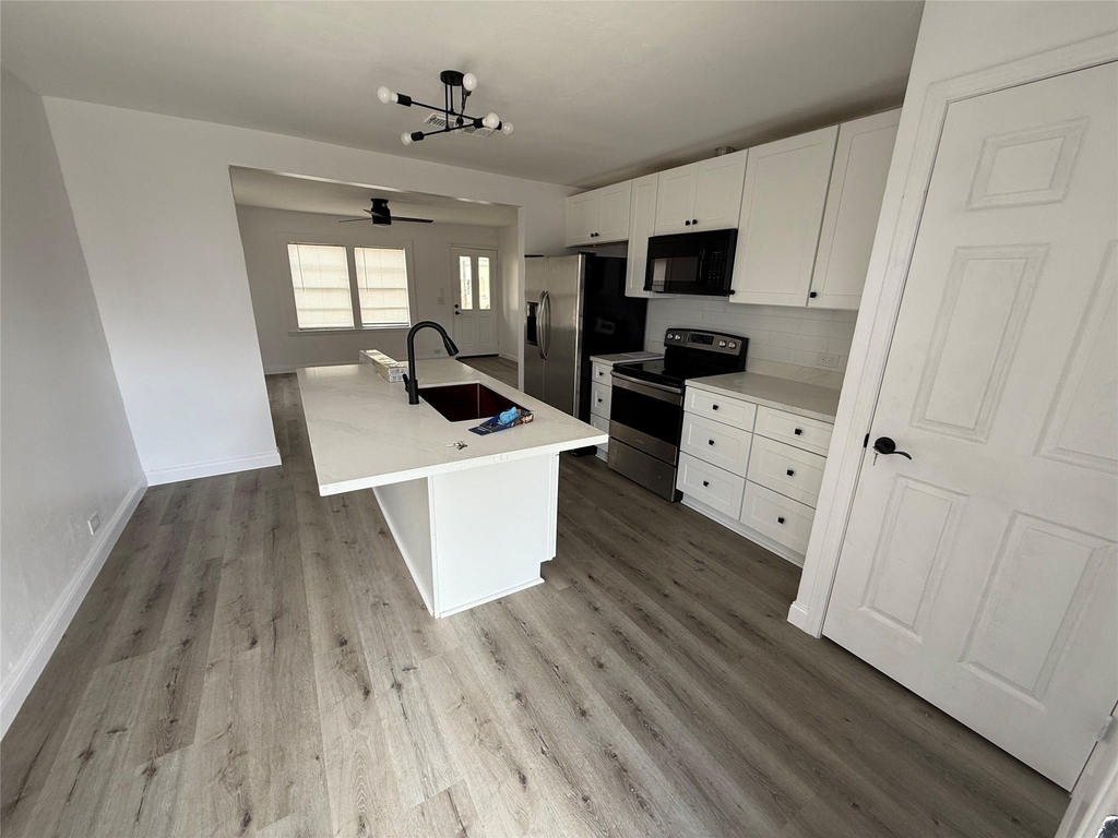4114 Victoria Avenue - Photo 9